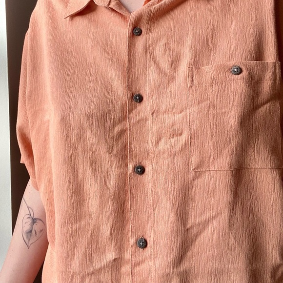 Men’s orange silky casual button down - Picture 2 of 7